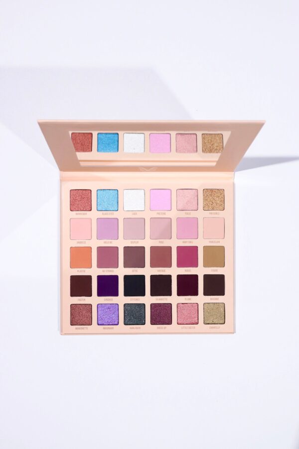 Bachari Dollhouse Eyeshadow Palette – High-Quality Pigmented Shades