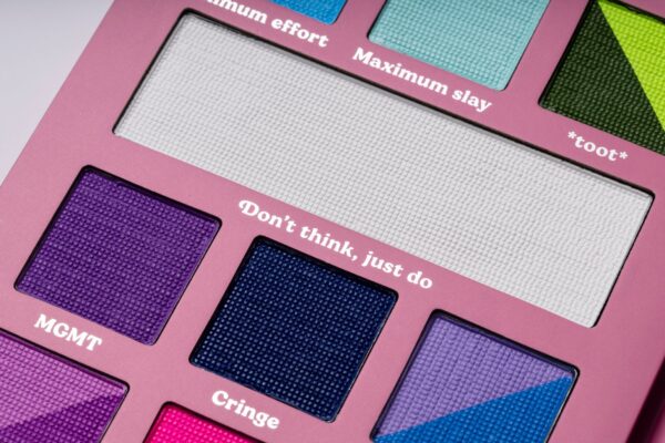 Bachari Wet Liner Palette – Water-Activated Eyeliner Set - Image 5