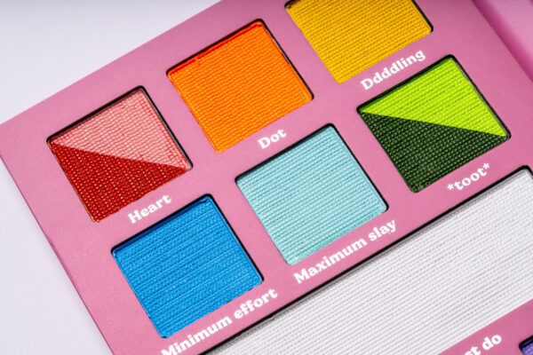 Bachari Wet Liner Palette – Water-Activated Eyeliner Set - Image 4